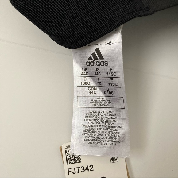 NWT Adidas Sports Bra | Size 44C - Picture 4 of 4